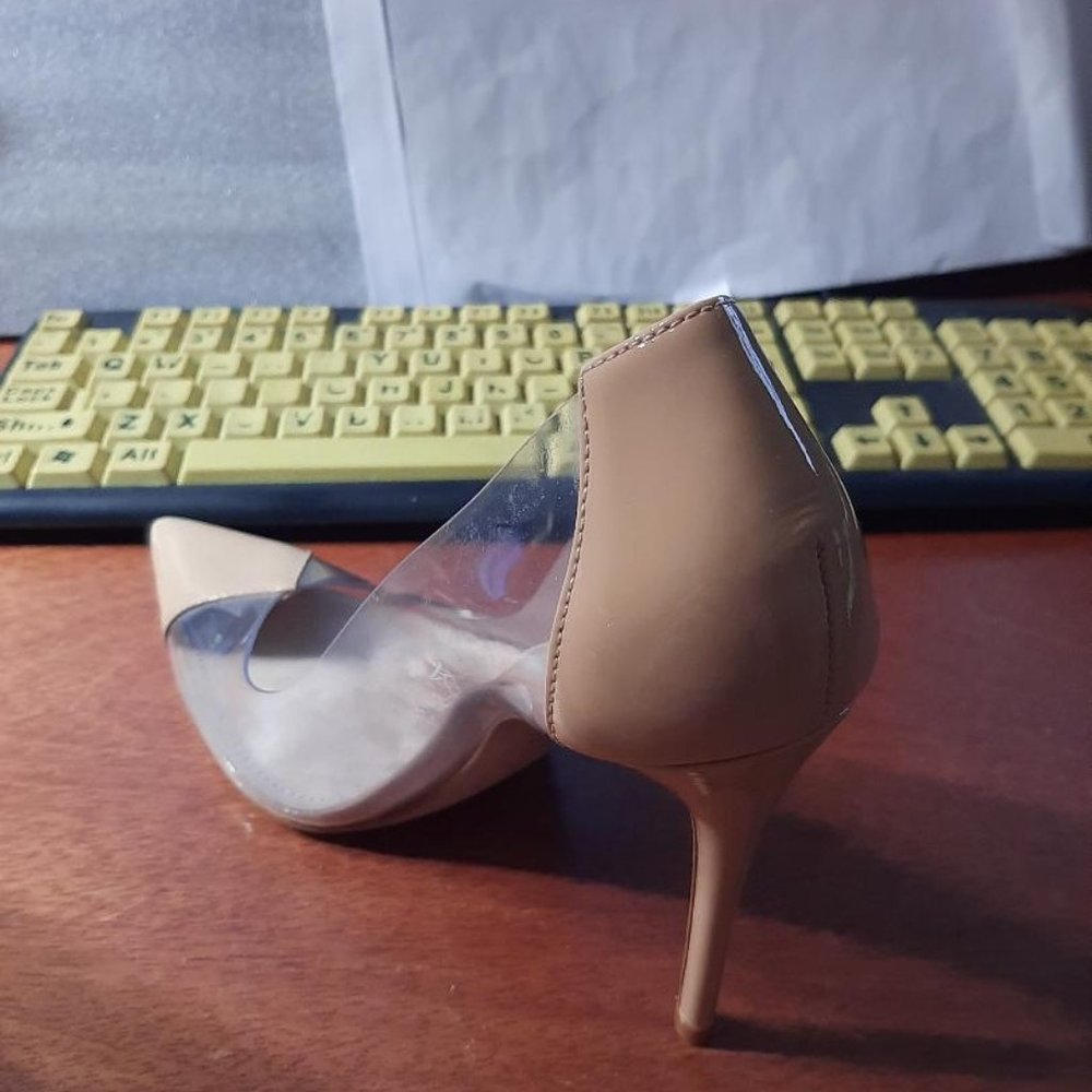 NEW ! Schutz Cendi Transparent Pointed Toe Pump Size 6.5 - Picture 2 of 6